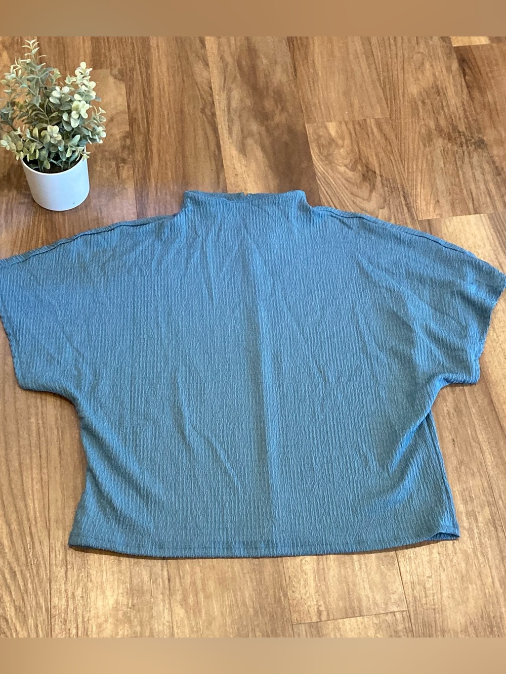 Ann Taylor Teal Mock Neck Short Sleeve Top